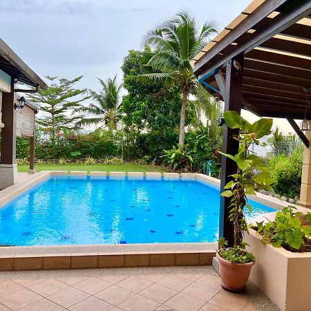 Melaka Beachfront Villa With Pool Екстериор снимка