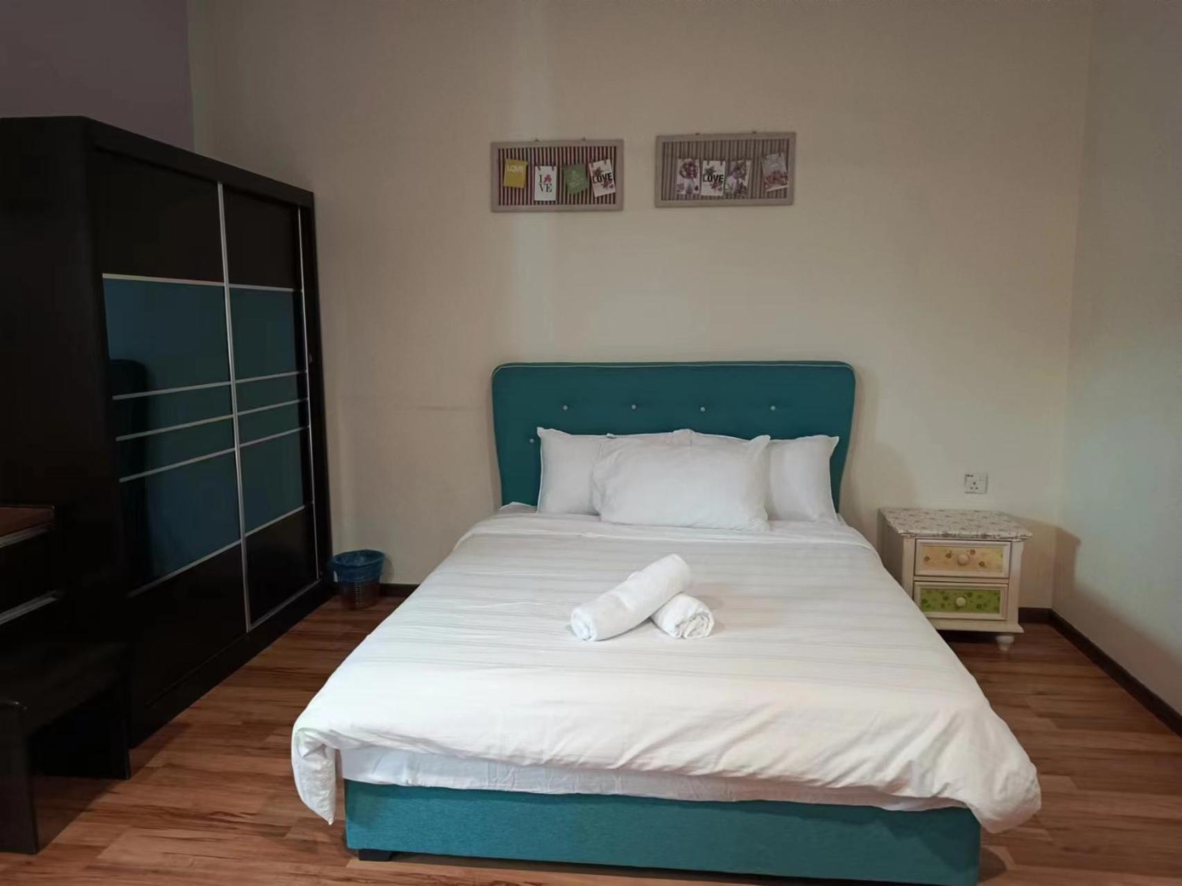 Melaka Beachfront Villa With Pool Екстериор снимка