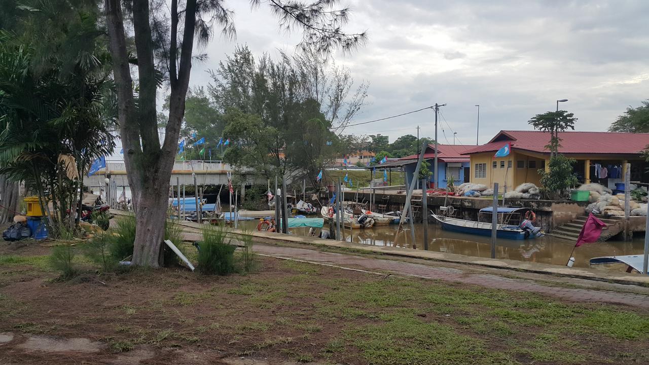 Melaka Beachfront Villa With Pool Екстериор снимка