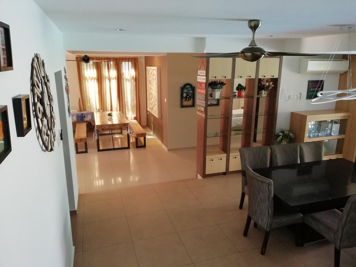 Melaka Beachfront Villa With Pool Екстериор снимка